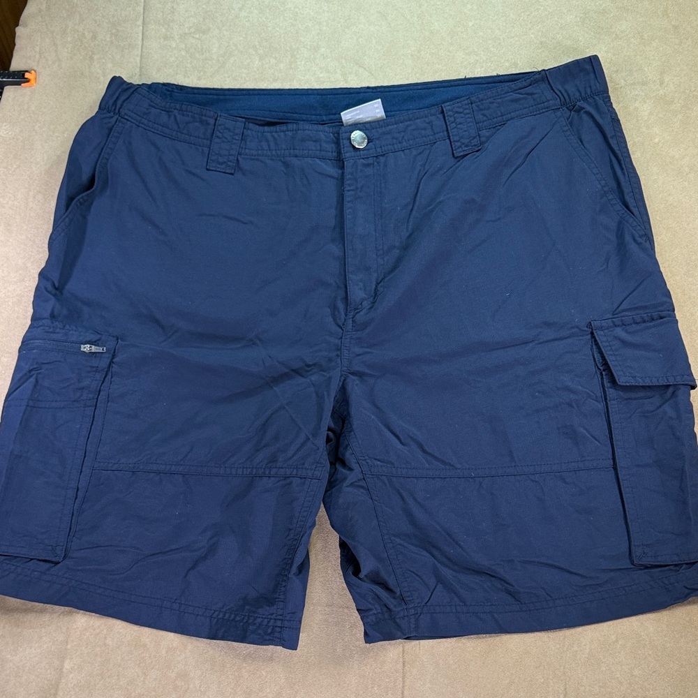 Columbia Men's Navy Cargo Shorts